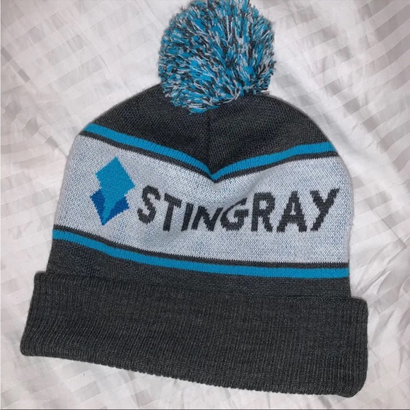 NWOT Stingray beanie tuque - Picture 2 of 2